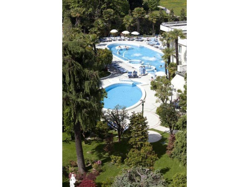 Hotel Due Torri Abano Terme Kültér fotó