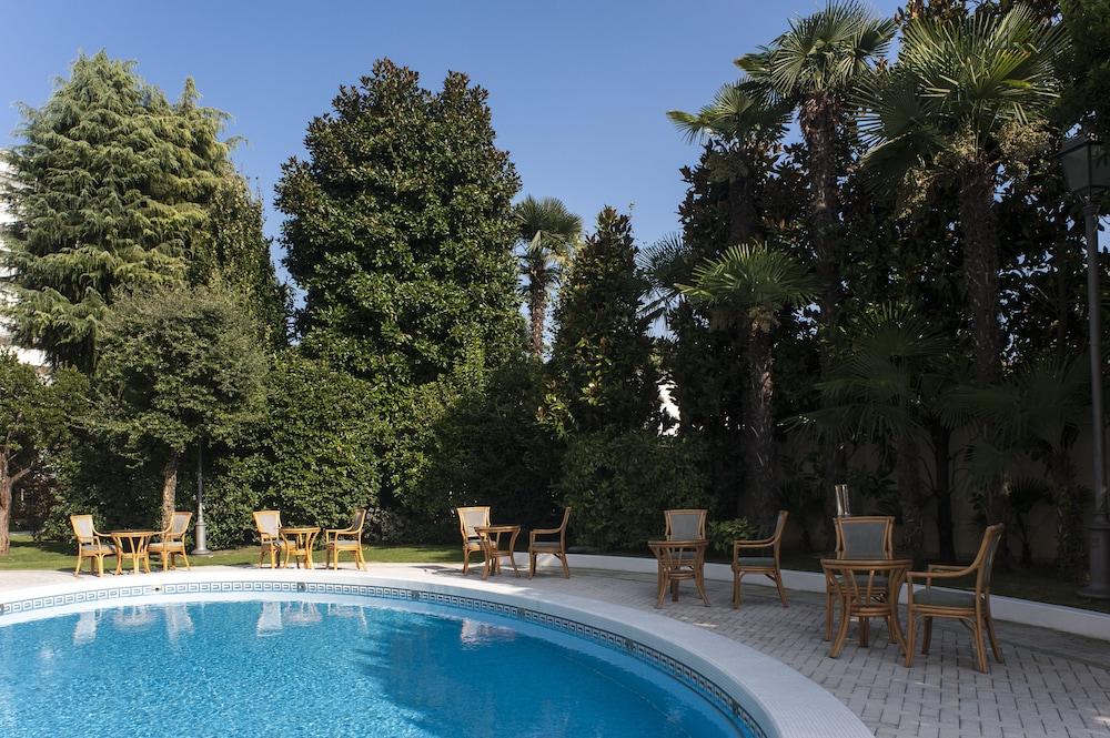 Hotel Due Torri Abano Terme Kültér fotó