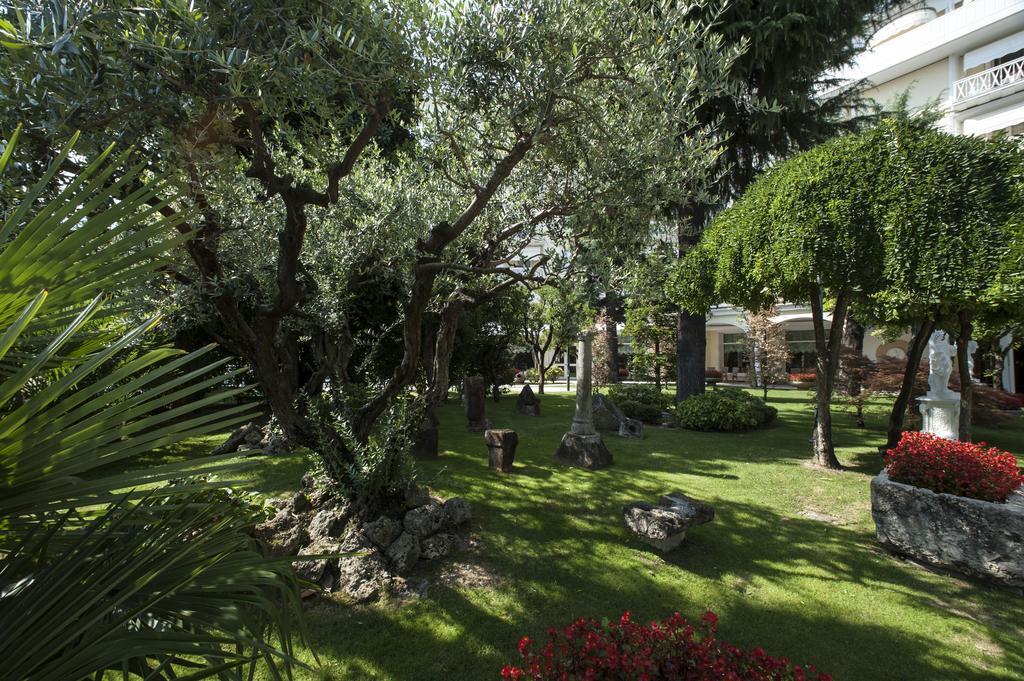 Hotel Due Torri Abano Terme Kültér fotó